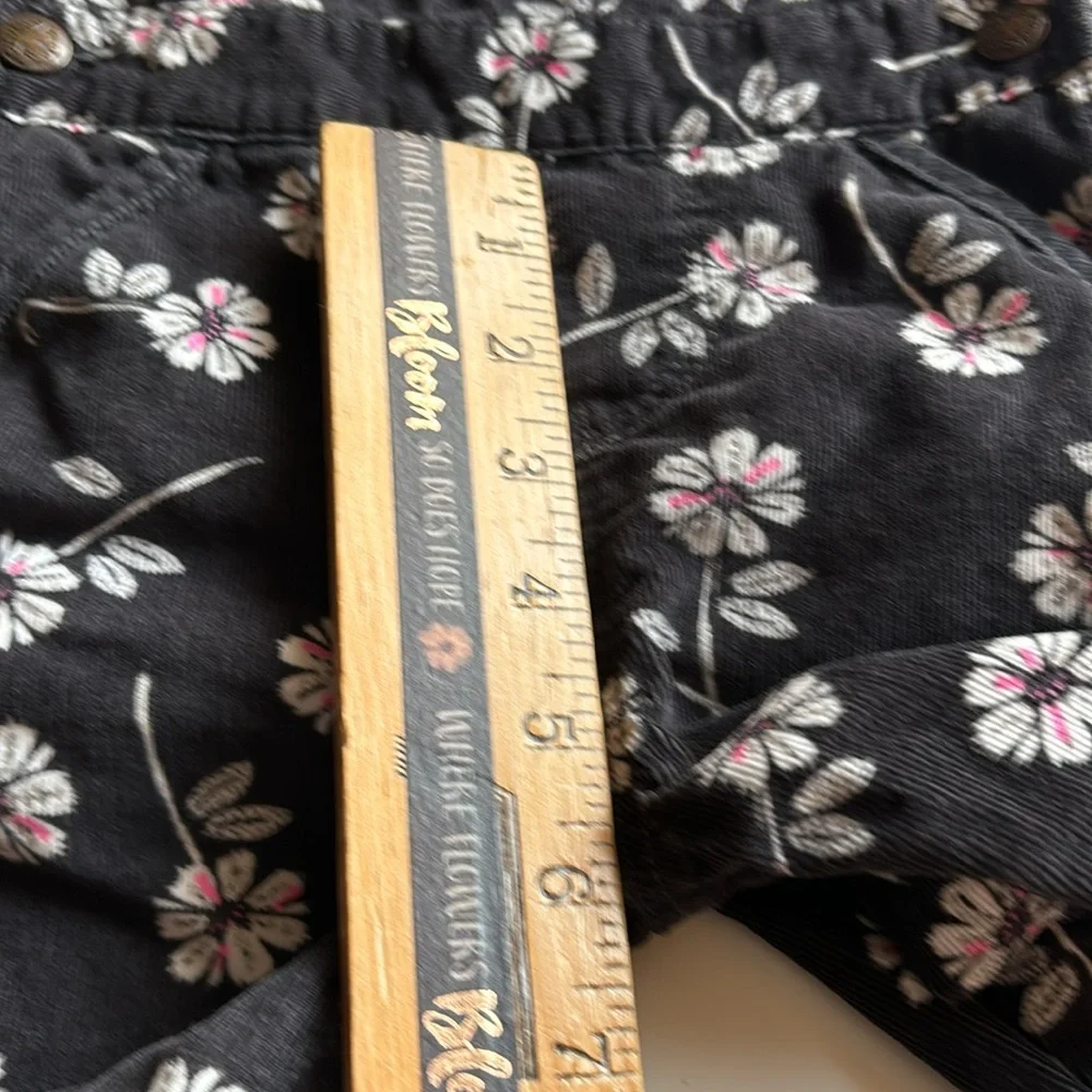 Osh Kosh vintage Overalls Girls 6 Monhs Black Corduroy With Daisy print